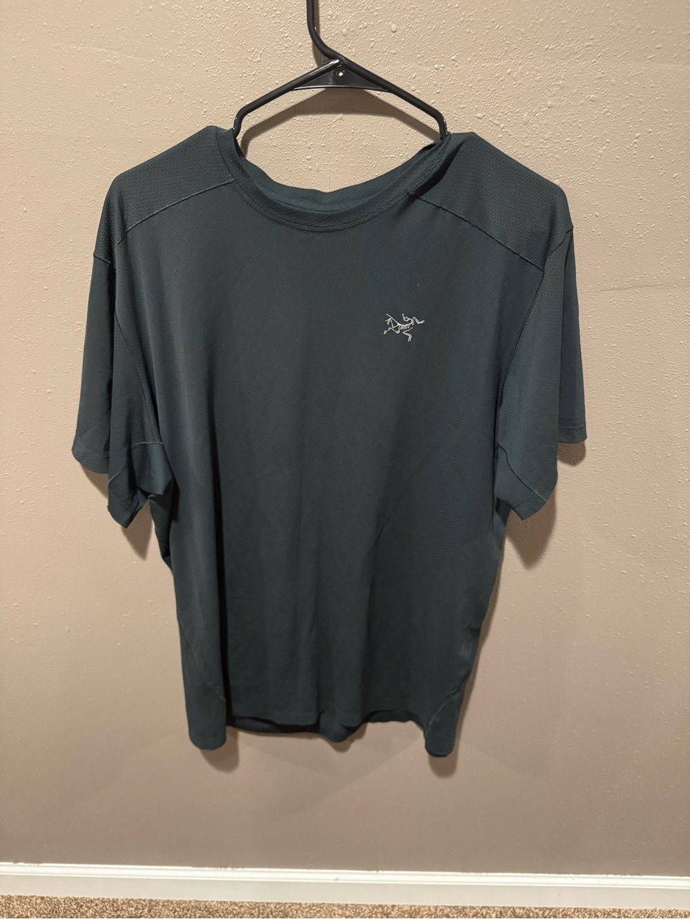Arc'teryx Men’s Dark Green Short-Sleeve Tee